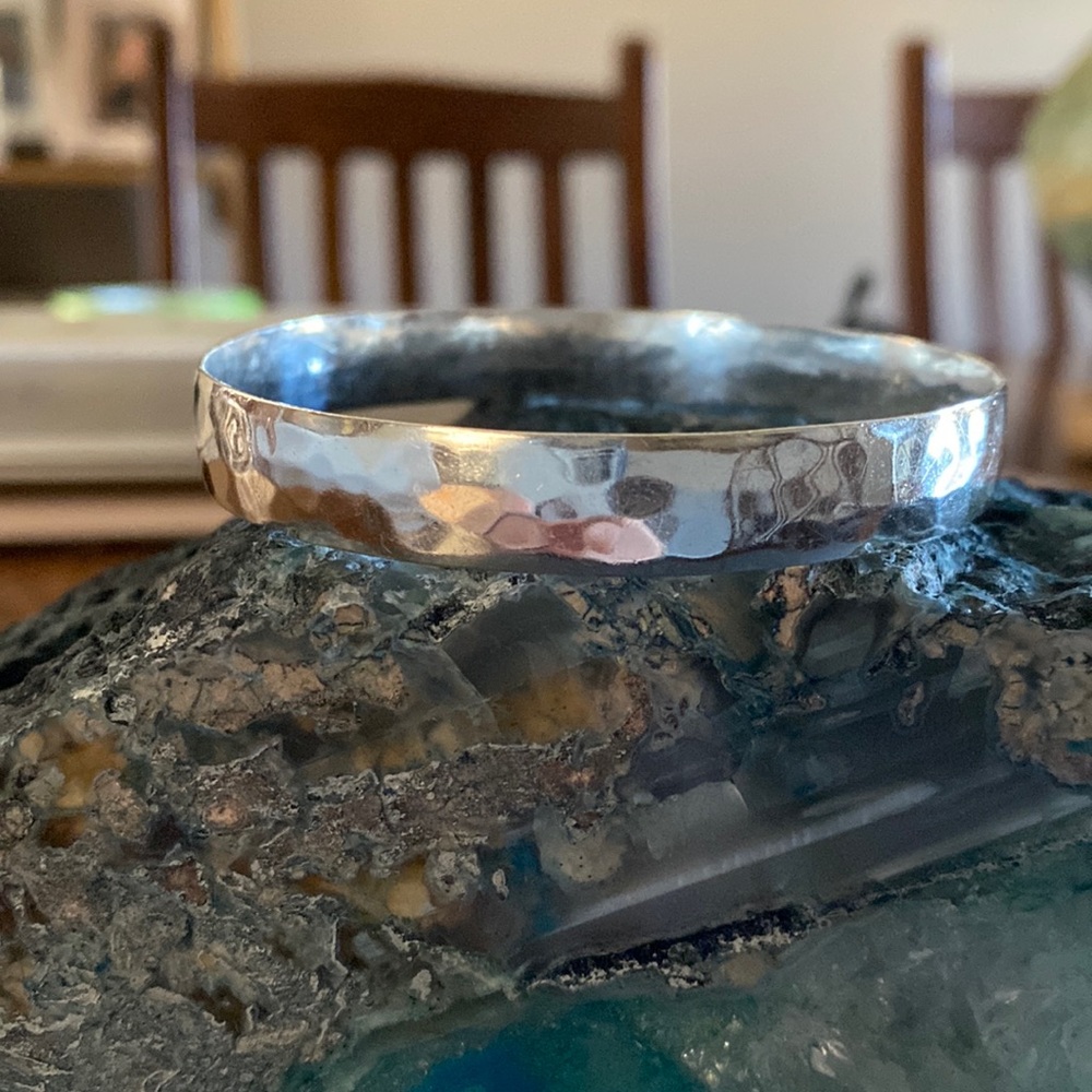 Sterling silver bangle